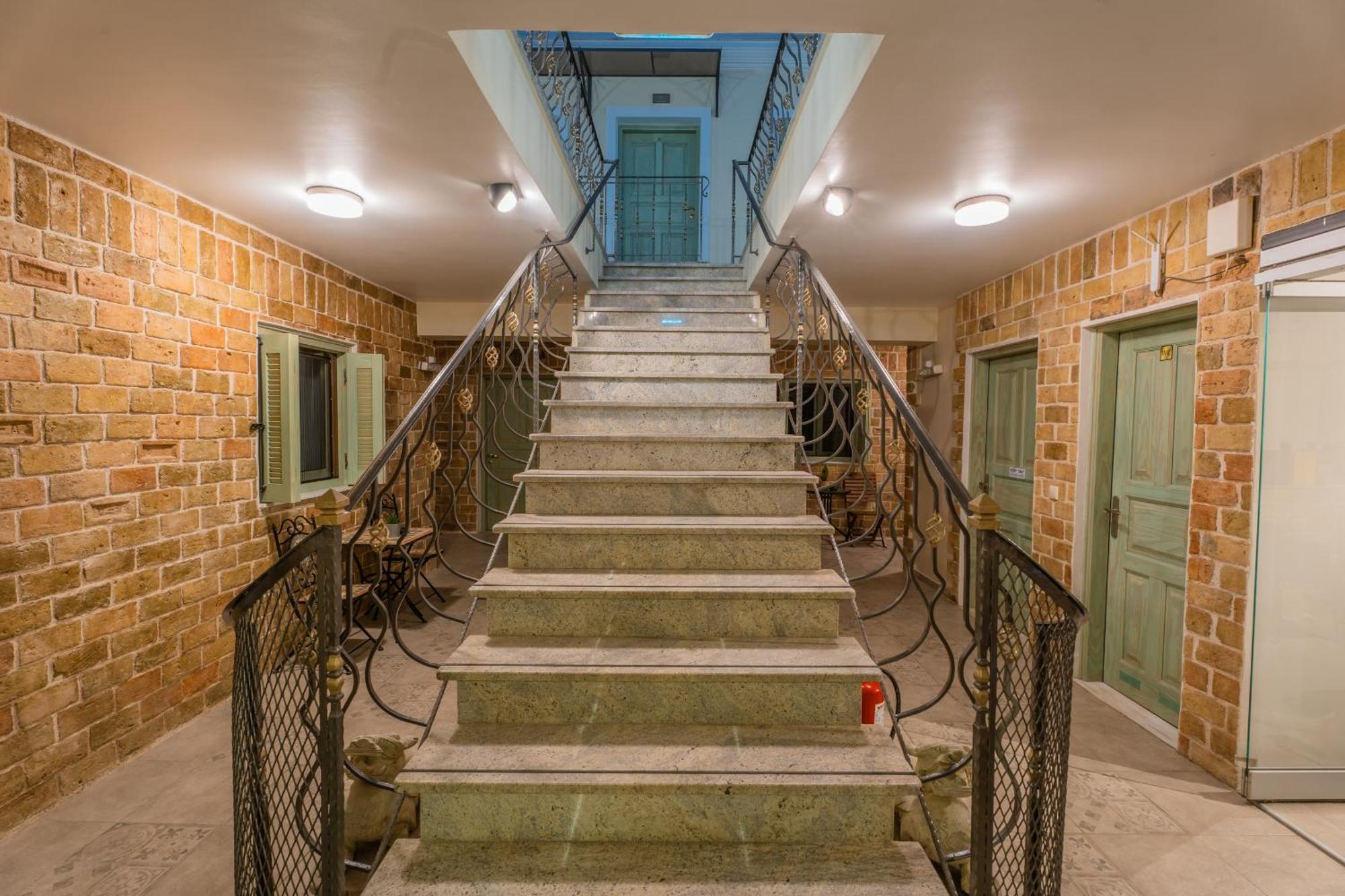 The Stone Manor , Noho Boutique Thissio เอเธนส์ ภายนอก รูปภาพ